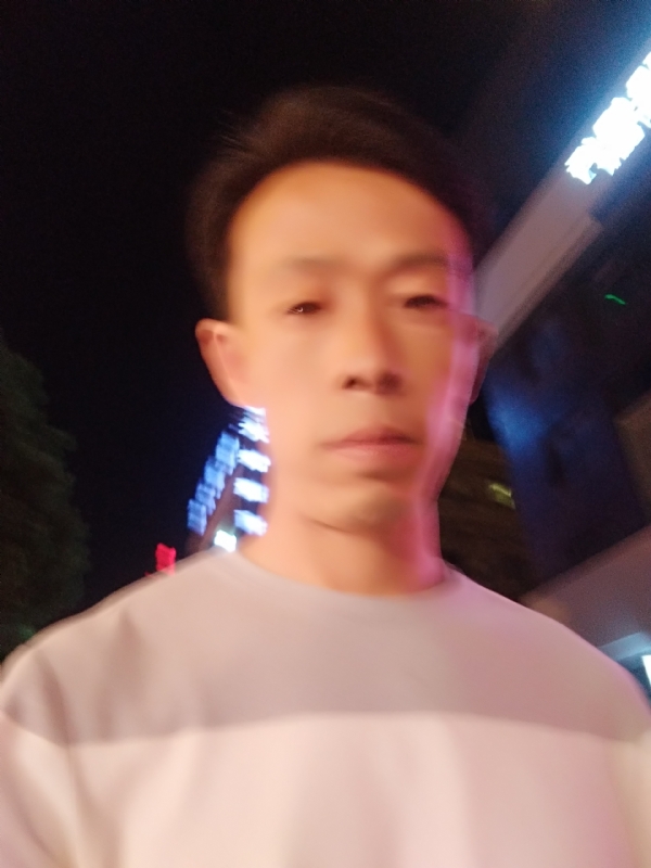 找个人来爱的第一张照片--鞍山相亲服务中心