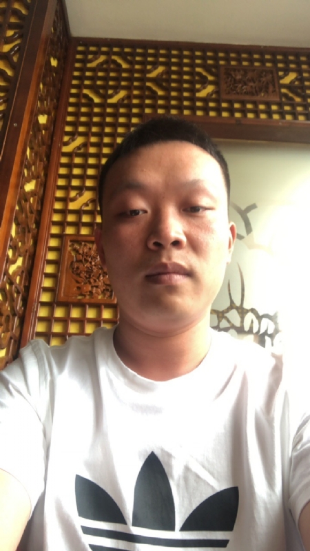 唐子龙的第一张照片--鞍山相亲服务中心