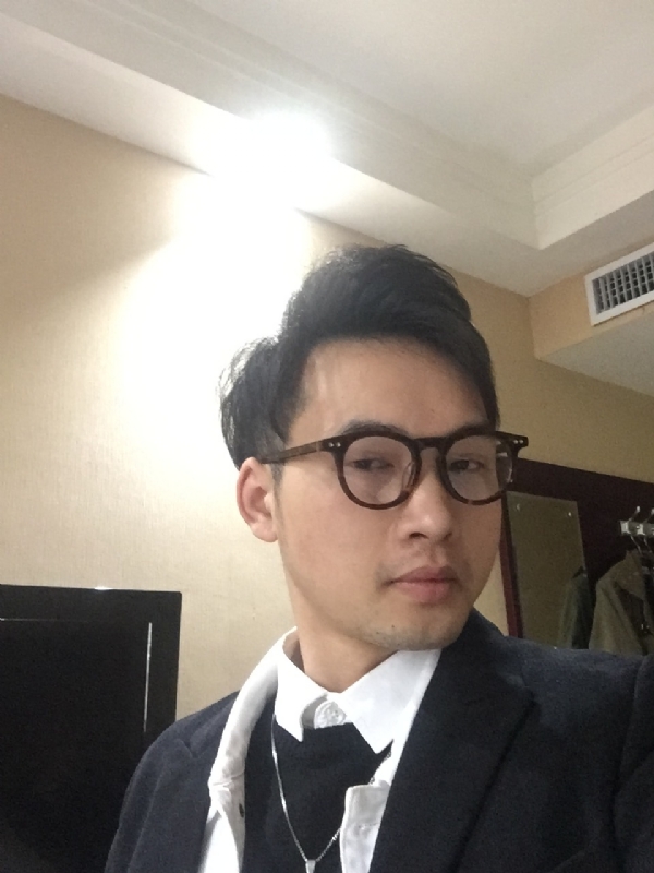 曾亮的第一张照片--鞍山相亲服务中心