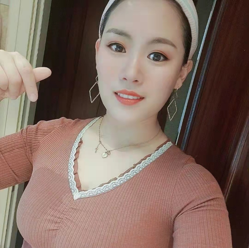 蜜&糖的第一张照片--鞍山相亲服务中心