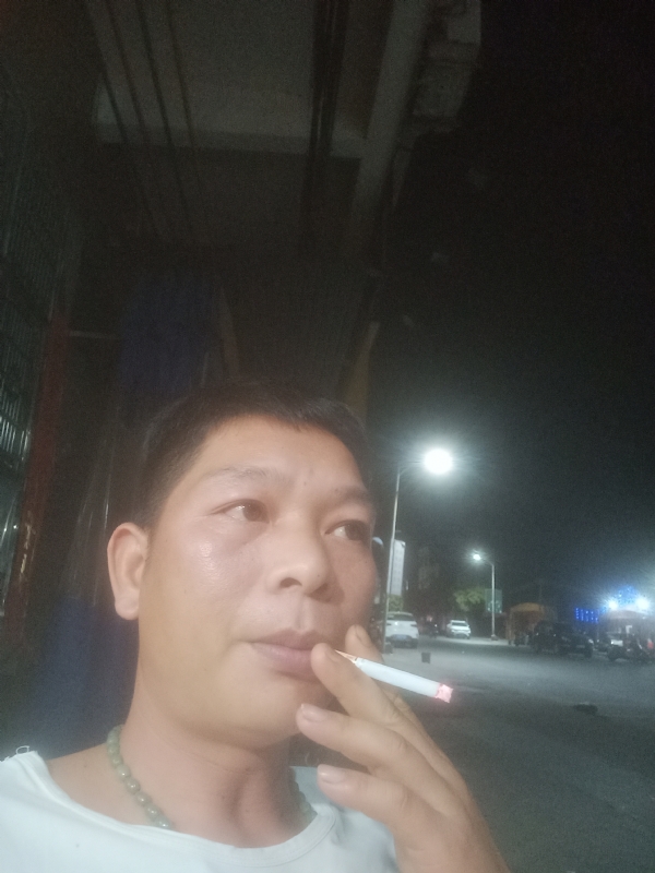 善解人意的第一张照片--鞍山相亲服务中心