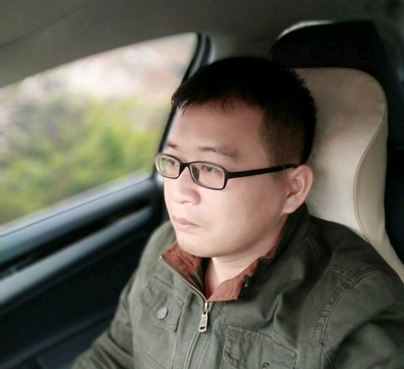 海风吹动你的心的第二张照片--鞍山相亲服务中心