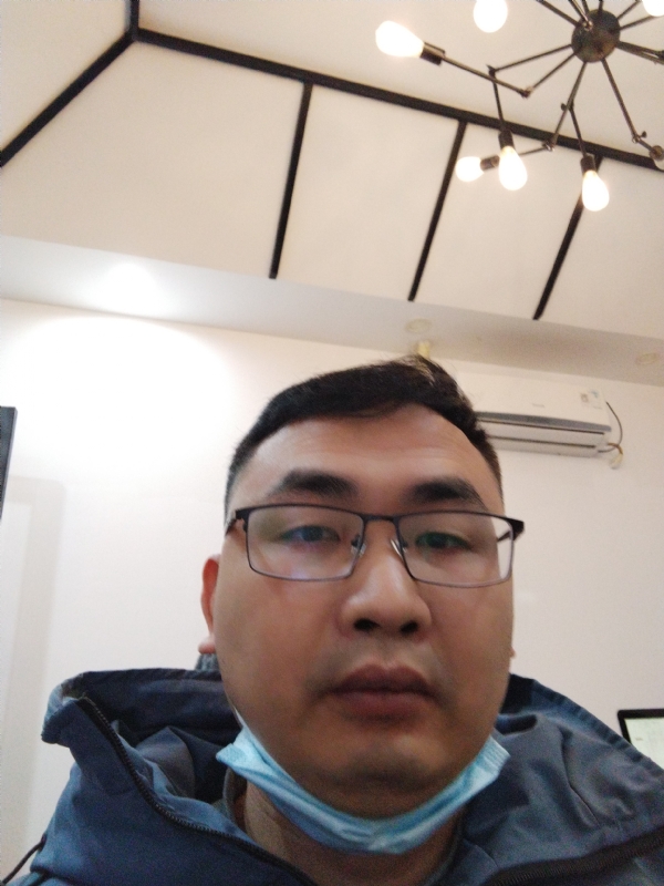右手年华的第三张照片--鞍山相亲服务中心